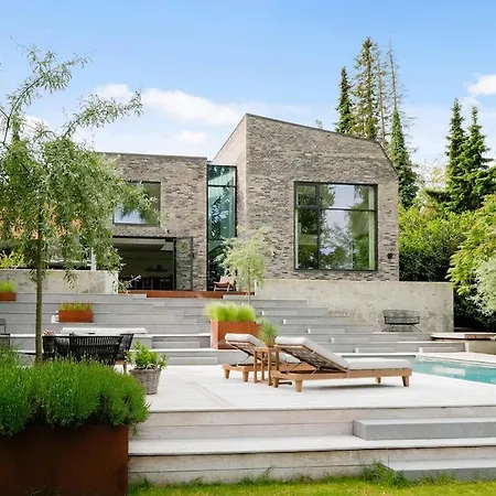 Architectural Luxurious Willa *