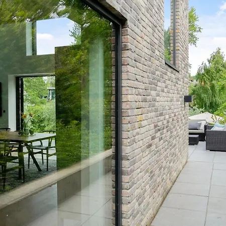 Architectural Luxurious Willa Gentofte