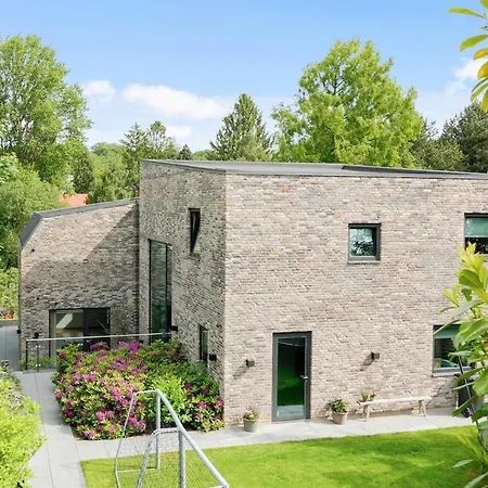 Architectural Luxurious Willa Gentofte