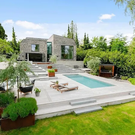 Willa Architectural Luxurious *