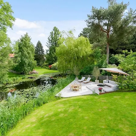 Architectural Luxurious Villa Gentofte