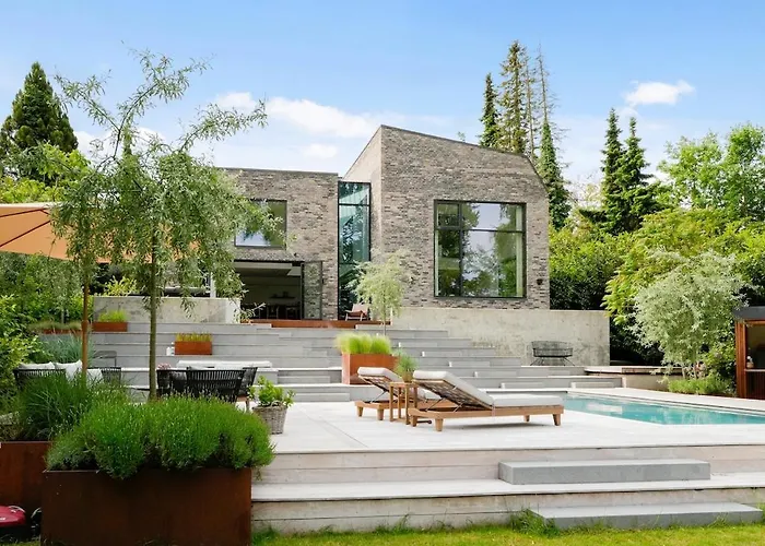 Architectural Luxurious Villa *