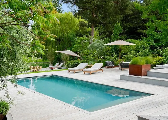 Architectural Luxurious Γκεντόφτε