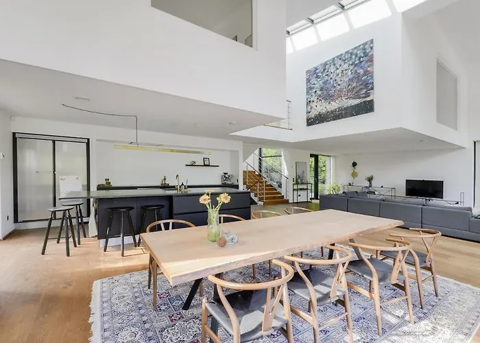 Architectural Luxurious Βίλα