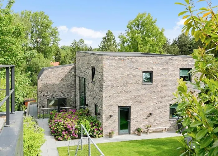 Architectural Luxurious Βίλα Γκεντόφτε