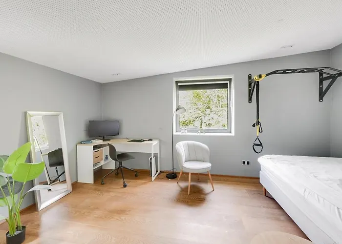 Architectural Luxurious Βίλα Γκεντόφτε