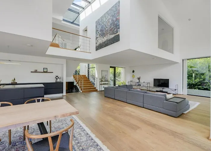 Βίλα Architectural Luxurious Γκεντόφτε